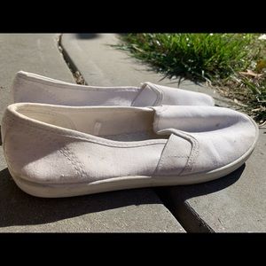 Time & Tru white slip-on shoes!